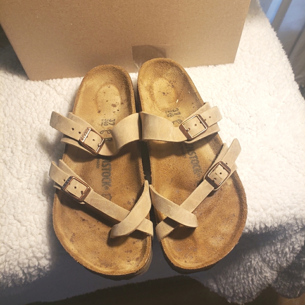Birkenstock Mayari Oiled Leather Sandle  Size 37 (6-6.5)